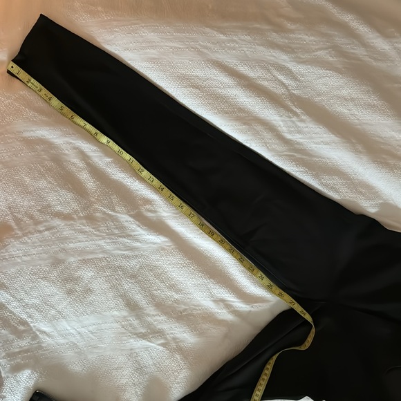 Paige Margot Ankle Sweetheart Jeans - Picture 9 of 9